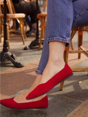 Women’s Red Pointed Ballet Flats